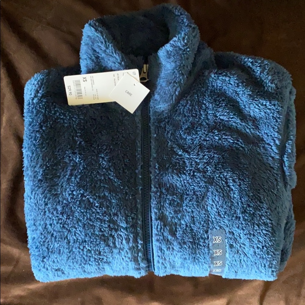 Blue fluffy yarn fleece jacket